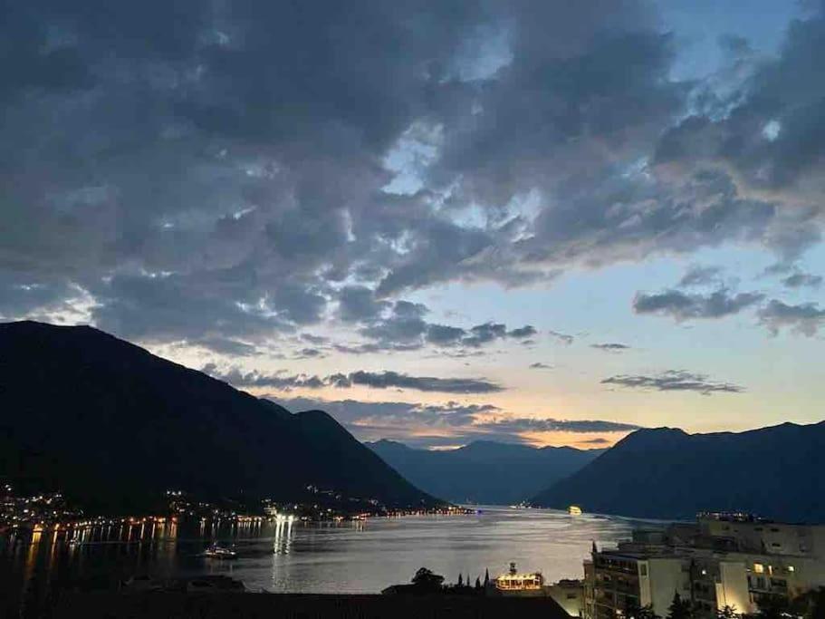 Design Flat With Impressive Boka Bay View Apartment Kotor Luaran gambar